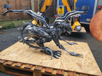 Inspired by: ALIEN FROM ALIEN VS PREDATOR TABLE MAPALIENTABLE