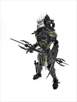 Predator 40cm ANCIENT  Standing 3 Weapons choice