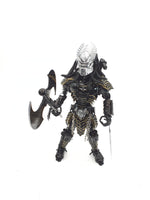 Predator 40cm ANCIENT  Standing 3 Weapons choice