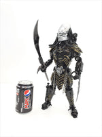 Predator 40cm ANCIENT  Standing 3 Weapons choice