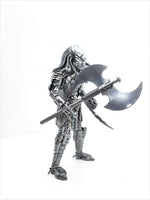 Predator 40cm BERSERKER  Standing 3 Weapons choice