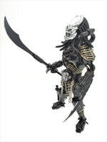 Predator 40cm BERSERKER  Standing 3 Weapons choice