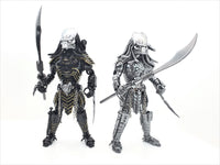 Predator 40cm FUGITIVE  Standing 3 Weapons choice