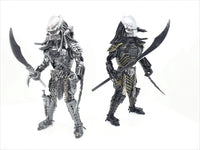 Predator 40cm FUGITIVE  Standing 3 Weapons choice