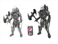 Predator 40cm FUGITIVE  Standing 3 Weapons choice