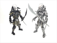 Predator 40cm FUGITIVE  Standing 3 Weapons choice