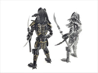 Predator 40cm FUGITIVE  Standing 3 Weapons choice