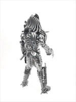 Predator 40cm FUGITIVE  Standing 3 Weapons choice