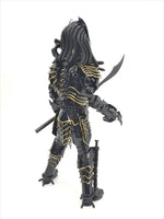 Predator 40cm FUGITIVE  Standing 3 Weapons choice