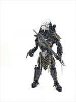 Predator 40cm FUGITIVE  Standing 3 Weapons choice