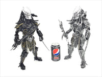 Predator 40cm JUNGLE HUNTER Standing 3 Weapons choice