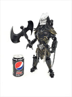 Predator 40cm JUNGLE HUNTER Standing 3 Weapons choice