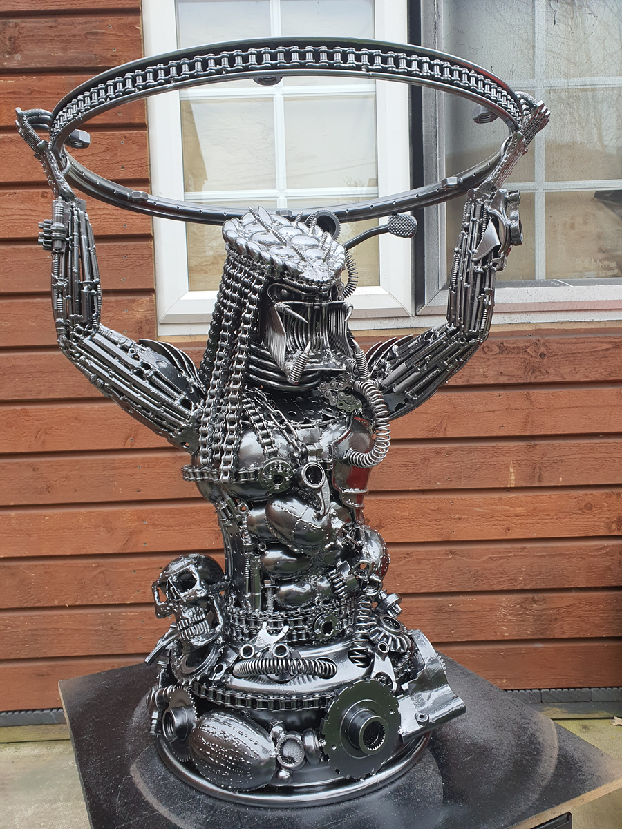 Predator Table – Metal Art Productions